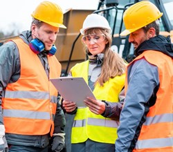 CORSO DI FORMAZIONE PER COORDINATORI IN FASE DI PROGETTAZIONE ED ESECUZIONE DEI ..